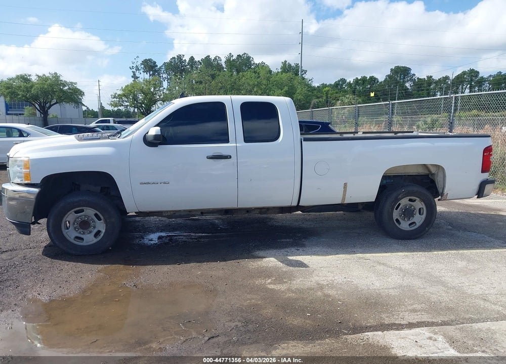 2013 CHEVROLET SILVERADO 3500HD WORK TRUCK VIN: 1GC5CZC86DZ196823