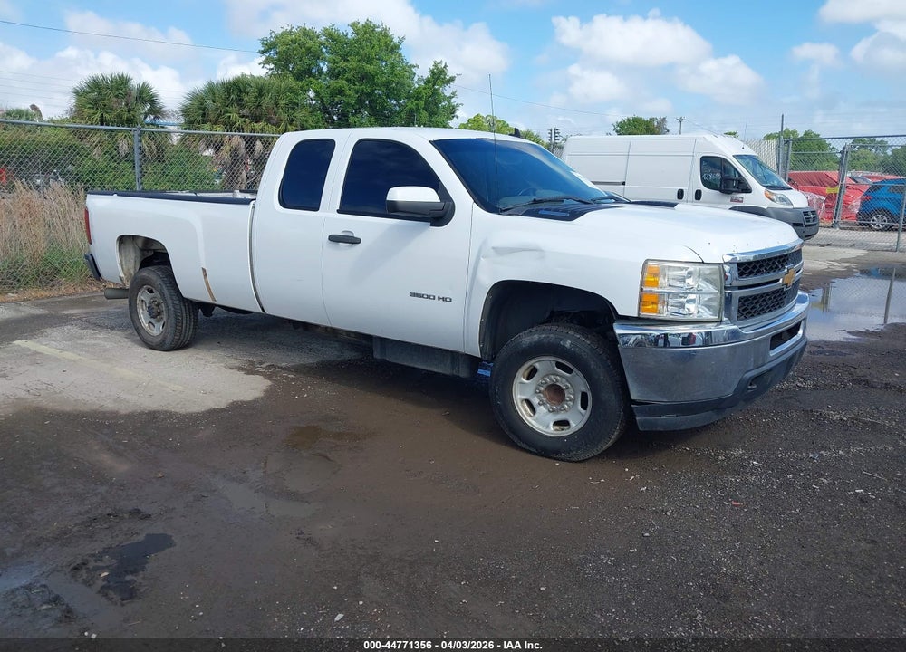 2013 CHEVROLET SILVERADO 3500HD WORK TRUCK VIN: 1GC5CZC86DZ196823
