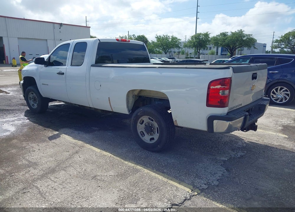 2013 CHEVROLET SILVERADO 3500HD WORK TRUCK VIN: 1GC5CZC86DZ196823