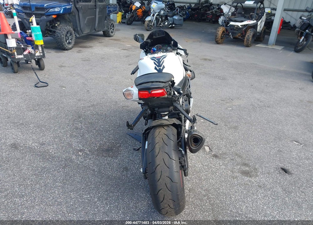 2025 SUZUKI GSX-R600 VIN: JS1GN7FAXS7100197