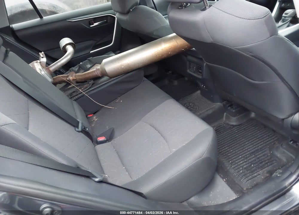 2019 TOYOTA RAV4 XLE VIN: 2T3P1RFV1KC037559
