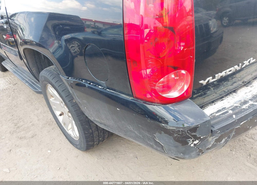 2007 GMC YUKON XL 1500 SLT VIN: 1GKFC16J87R258557