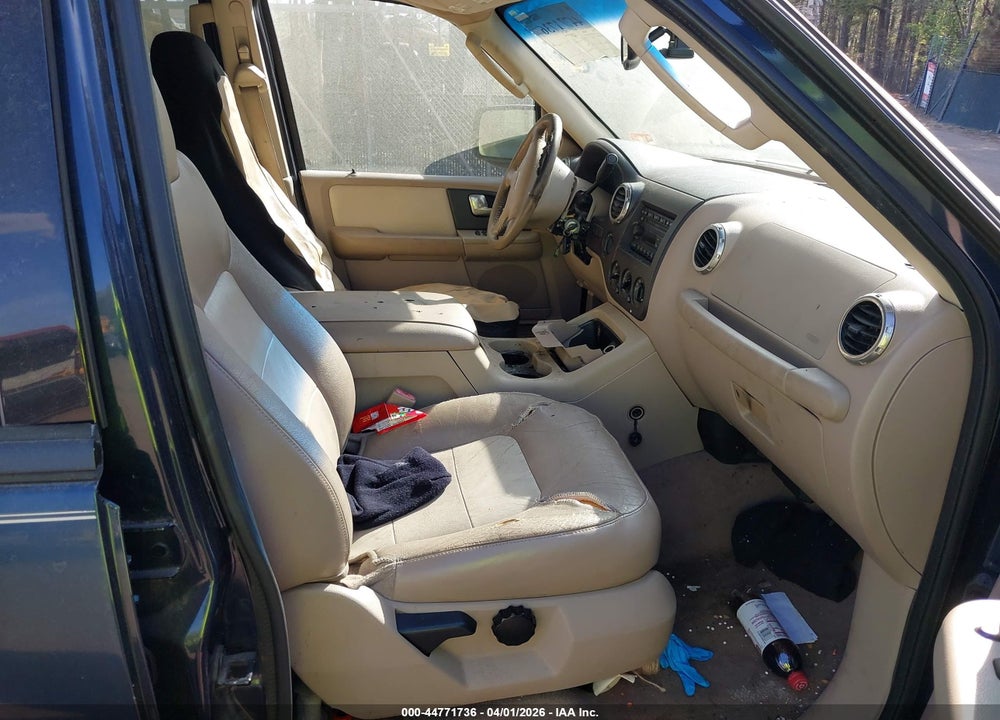 2004 FORD EXPEDITION NBX/XLT VIN: 1FMFU16L94LA70022