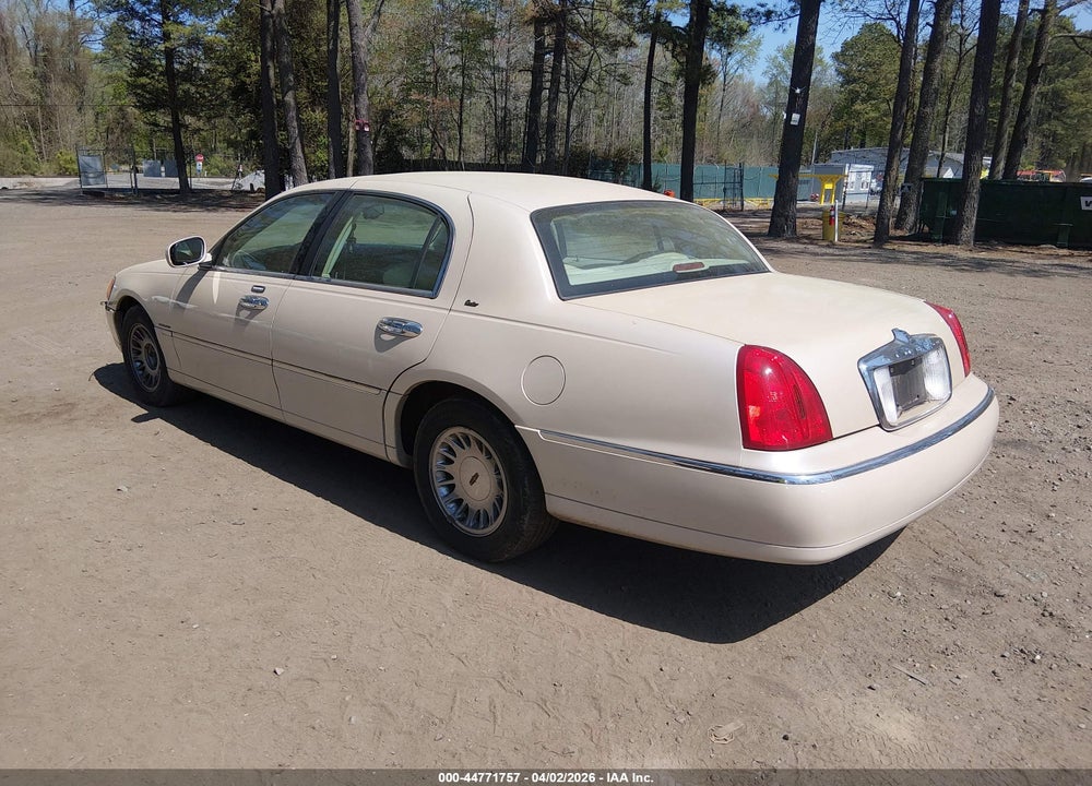 2001 LINCOLN TOWN CAR CARTIER VIN: 1LNHM83W91Y633276