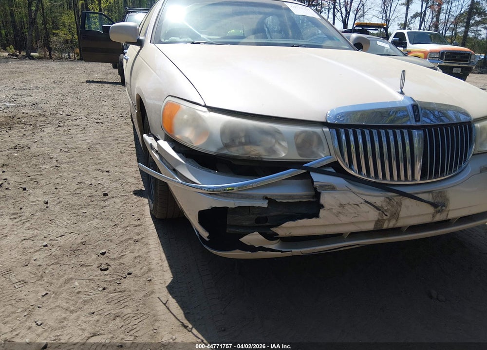 2001 LINCOLN TOWN CAR CARTIER VIN: 1LNHM83W91Y633276