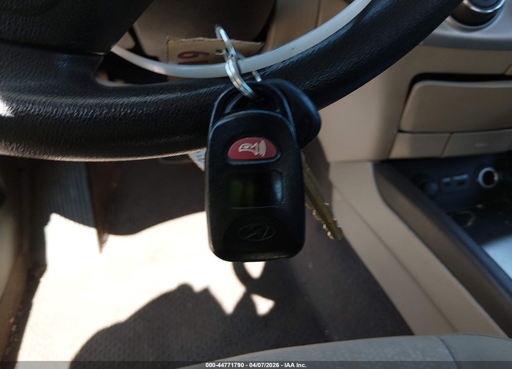 2010 HYUNDAI ELANTRA GLS VIN: KMHDU4AD6AU011959