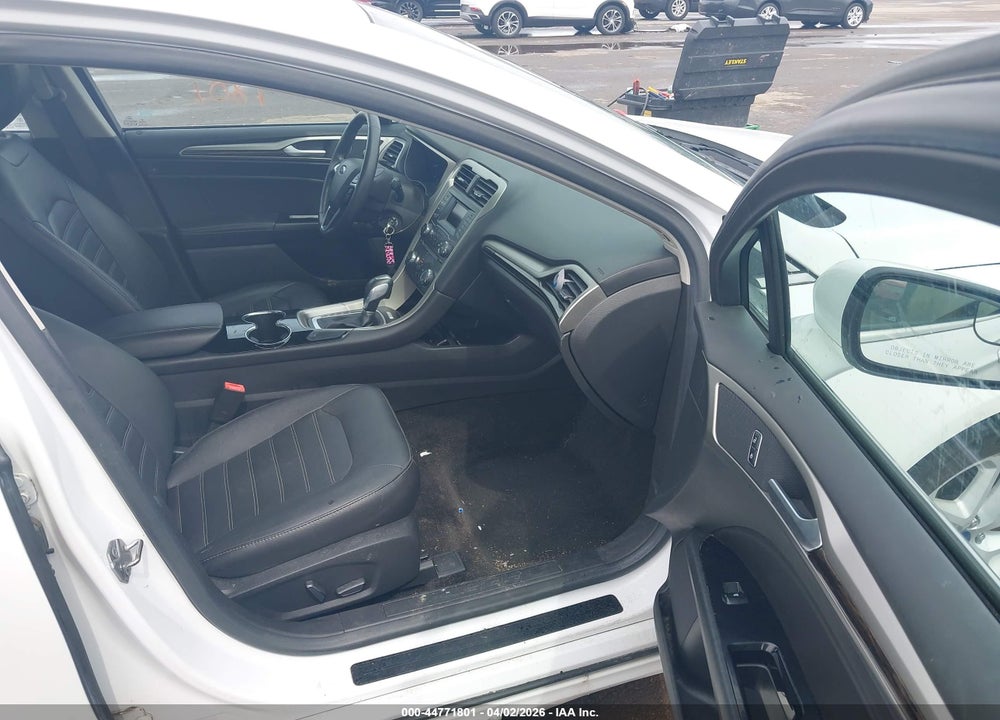 2015 FORD FUSION SE VIN: 3FA6P0HD5FR232346