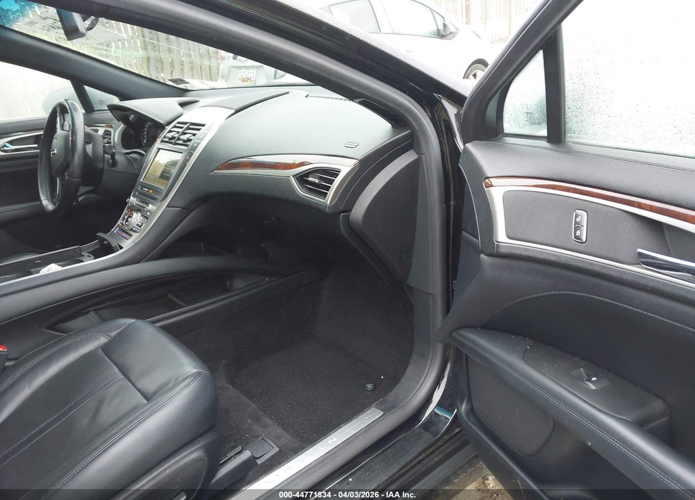 2017 LINCOLN MKZ RESERVE VIN: 3LN6L5FC4HR660226