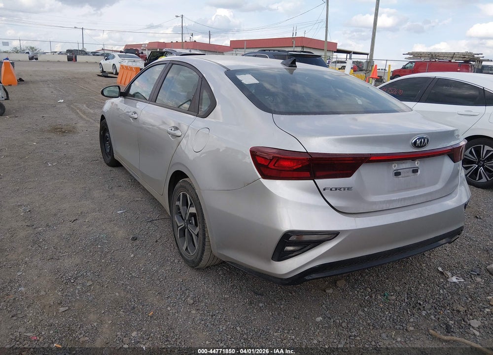 2021 KIA FORTE LXS VIN: 3KPF24AD5ME340318
