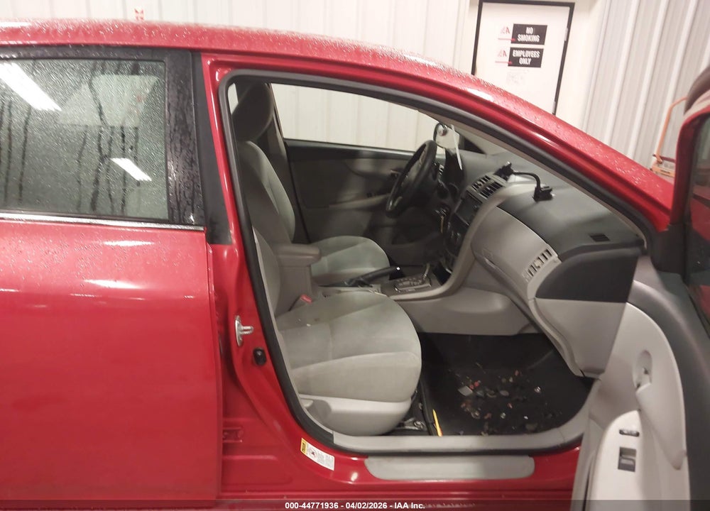 2013 TOYOTA COROLLA LE VIN: 2T1BU4EE7DC943748