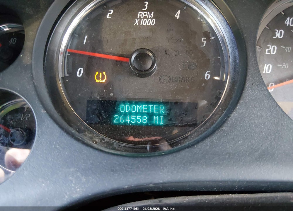 2007 GMC YUKON DENALI VIN: 1GKFK63877J380763