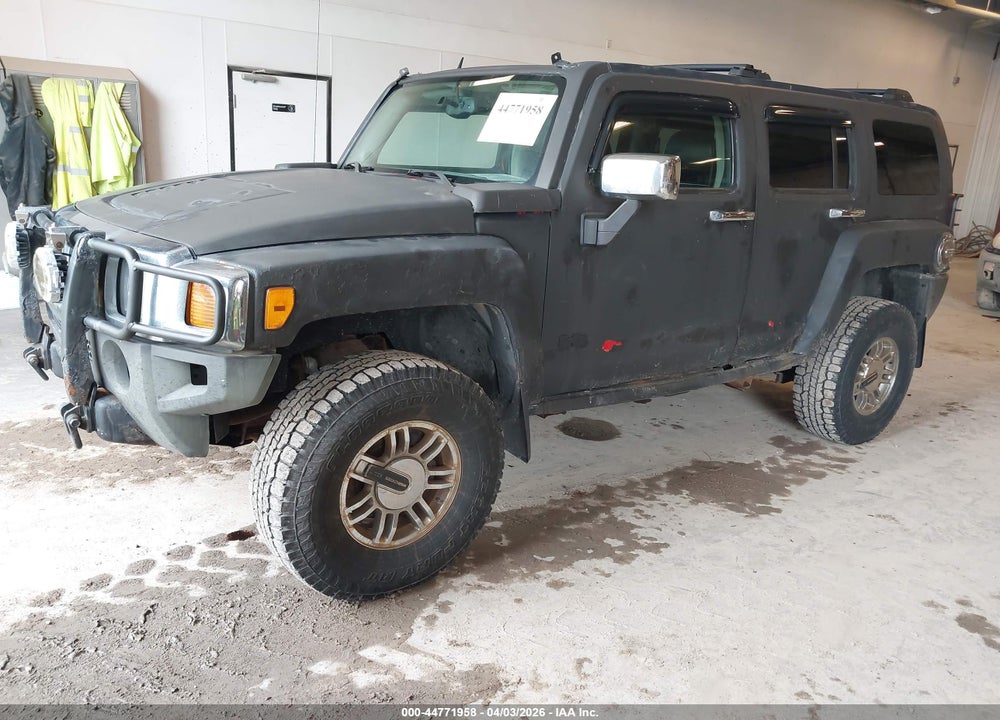2007 HUMMER H3 SUV VIN: 5GTDN13E578198157