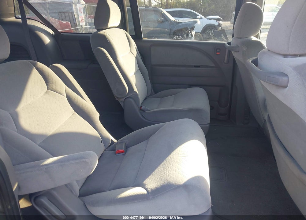 2010 HONDA ODYSSEY LX VIN: 5FNRL3H20AB021715