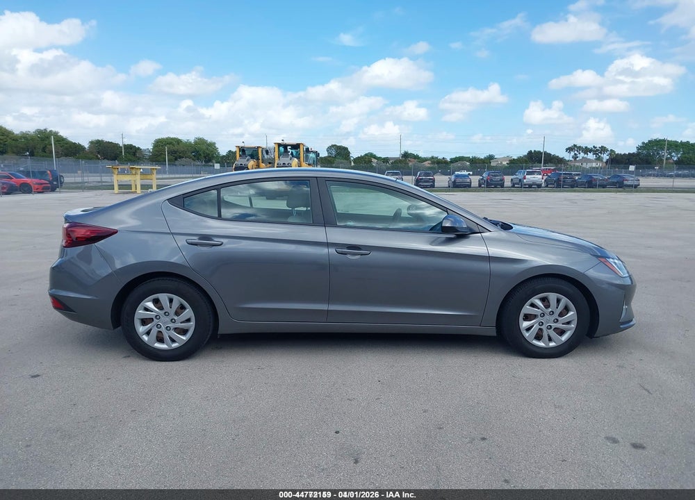 2019 HYUNDAI ELANTRA SE VIN: 5NPD74LF9KH490674