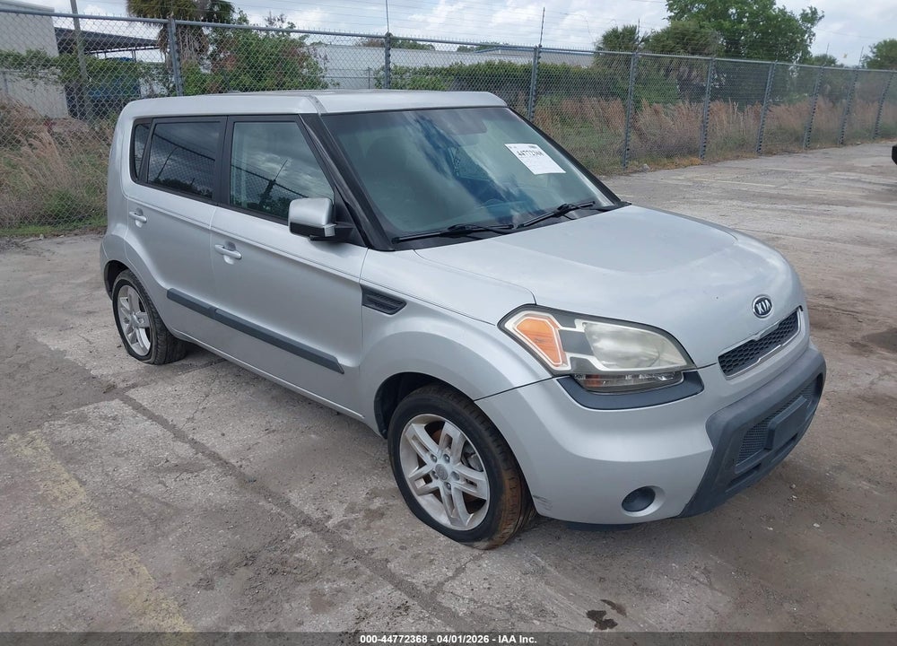 2011 KIA SOUL + VIN: KNDJT2A26B7716418