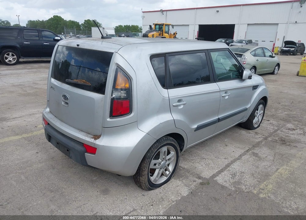 2011 KIA SOUL + VIN: KNDJT2A26B7716418