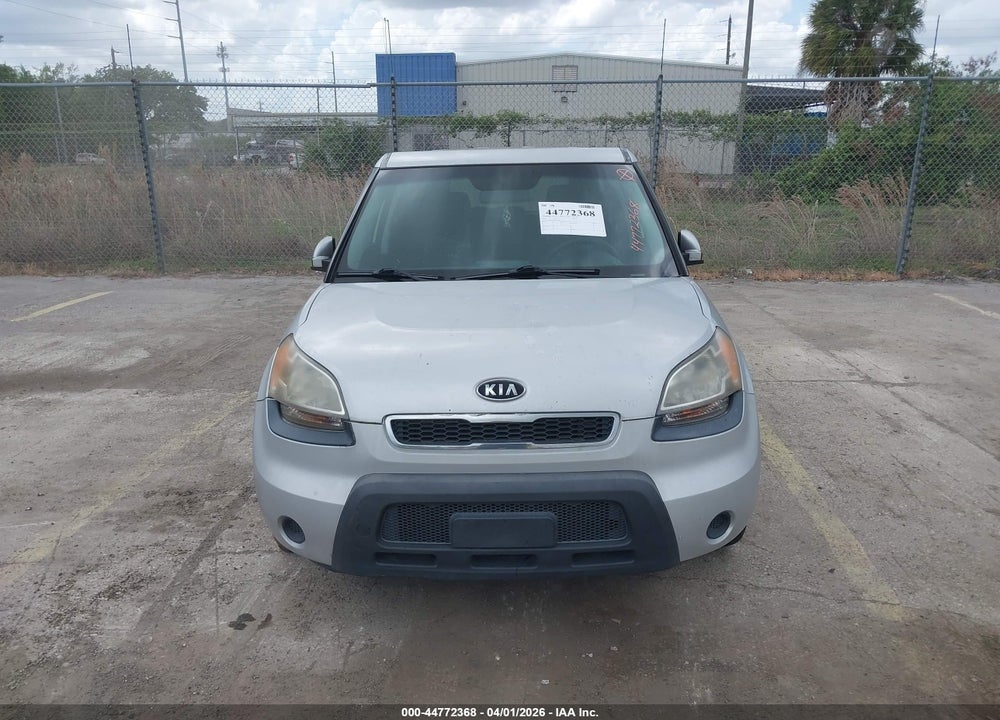 2011 KIA SOUL + VIN: KNDJT2A26B7716418