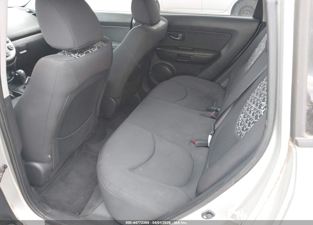 2011 KIA SOUL + VIN: KNDJT2A26B7716418