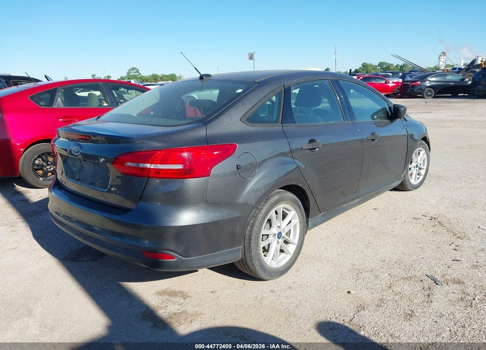 2018 FORD FOCUS S VIN: 1FADP3E25JL269822