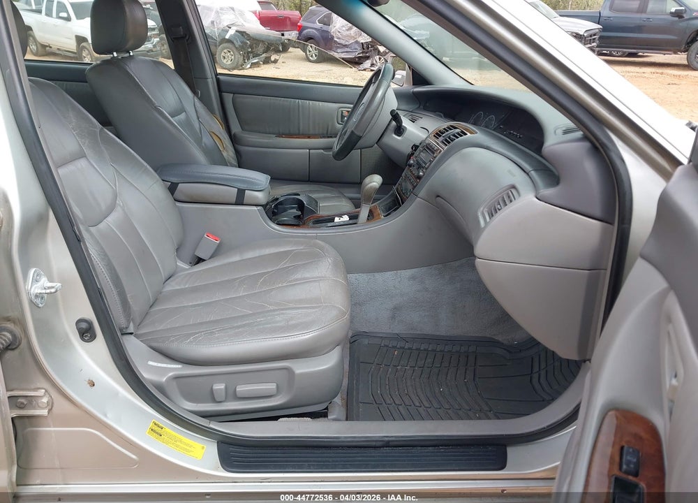 2000 TOYOTA AVALON XLS VIN: 4T1BF28BXYU089200