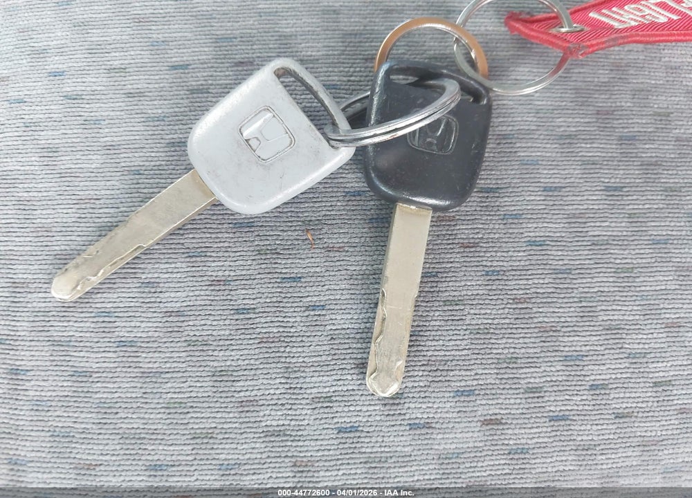2004 HONDA CIVIC VP VIN: 1HGES16444L005787