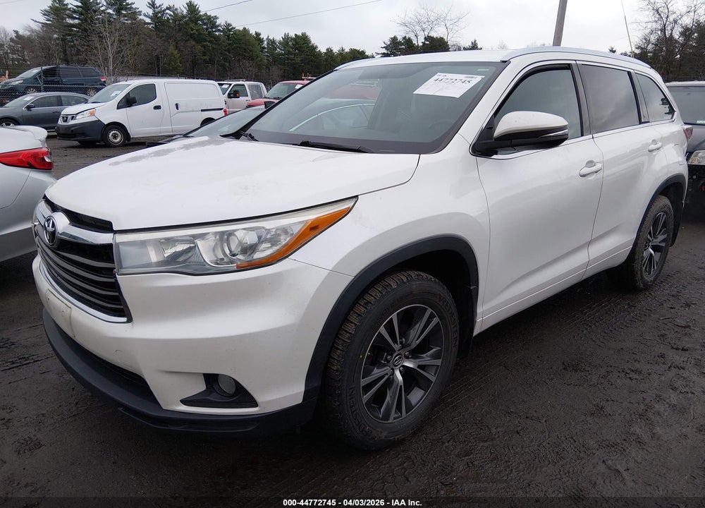 2016 TOYOTA HIGHLANDER XLE V6 VIN: 5TDJKRFH9GS297647