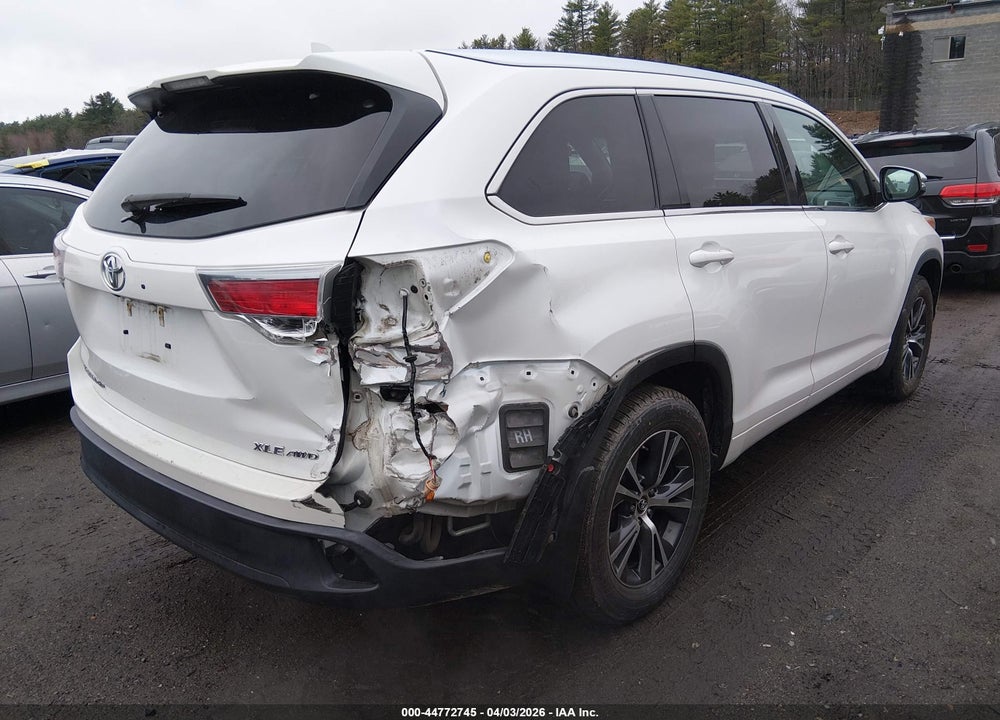 2016 TOYOTA HIGHLANDER XLE V6 VIN: 5TDJKRFH9GS297647
