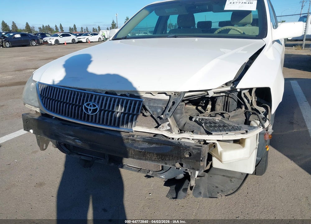 2000 TOYOTA AVALON XL VIN: 4T1BF28B4YU039909