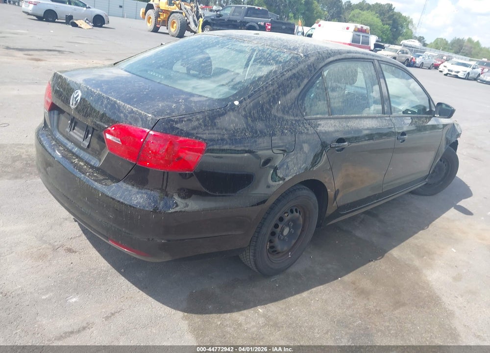 2014 VOLKSWAGEN JETTA 2.0L S VIN: 3VW2K7AJ0EM438411