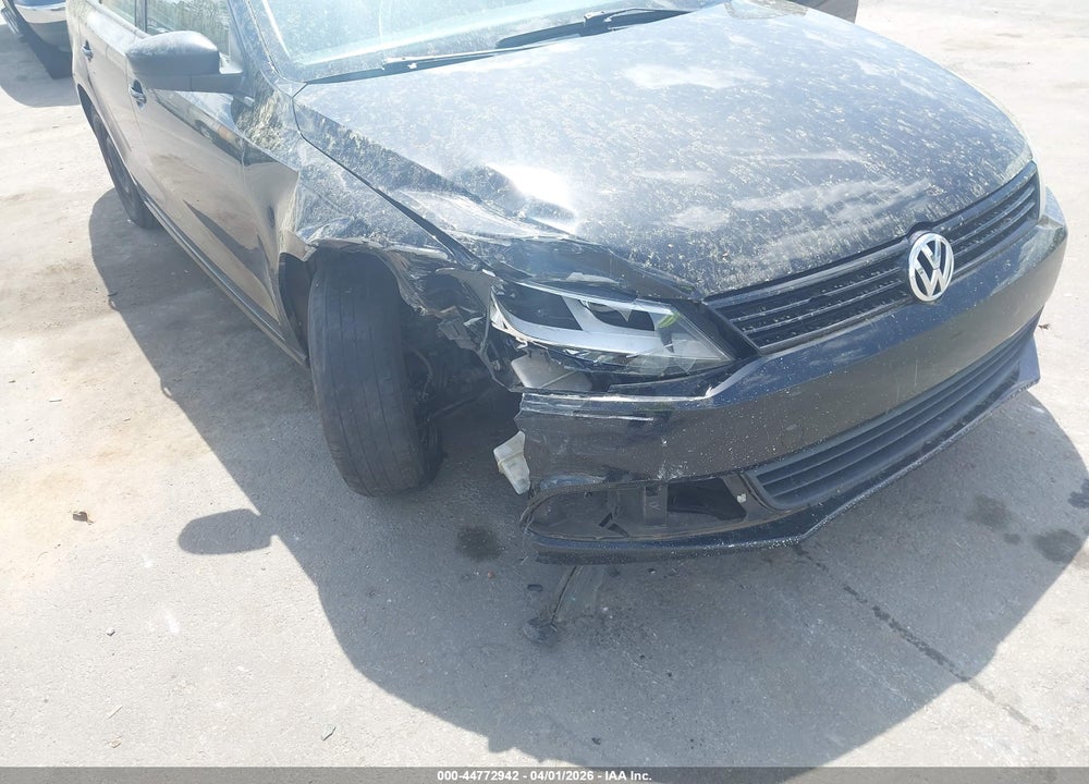 2014 VOLKSWAGEN JETTA 2.0L S VIN: 3VW2K7AJ0EM438411