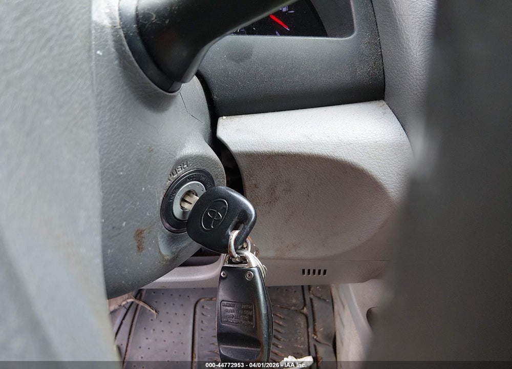 2011 TOYOTA CAMRY LE VIN: 4T1BF3EK4BU183946