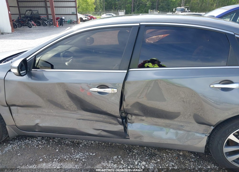 2017 NISSAN ALTIMA 2.5 SV VIN: 1N4AL3AP5HC141848