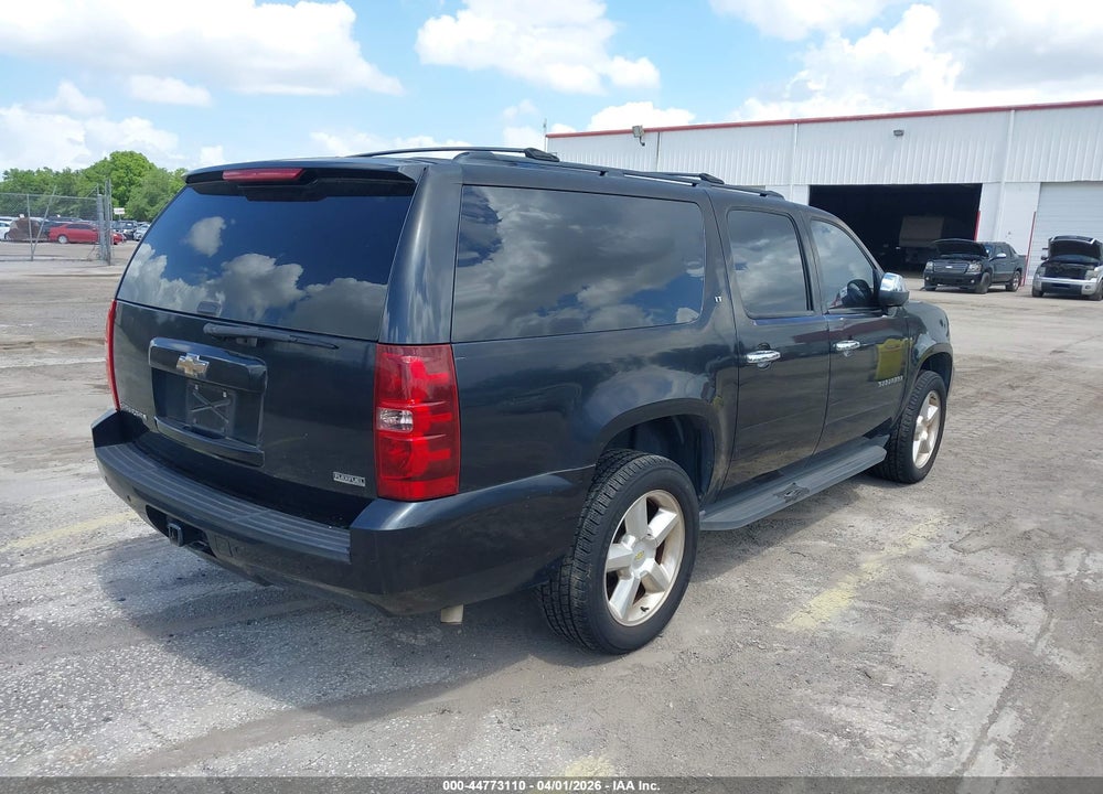 2011 CHEVROLET SUBURBAN 1500 LT1 VIN: 1GNSCJE07BR146044
