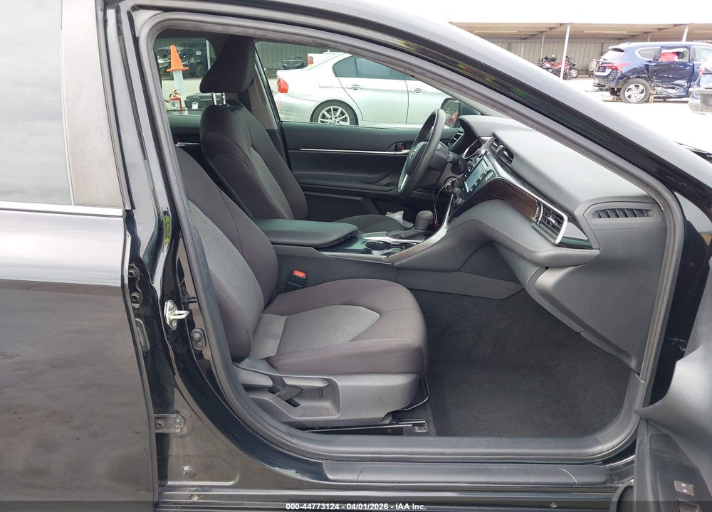 2020 TOYOTA CAMRY LE VIN: 4T1C11AK3LU895041