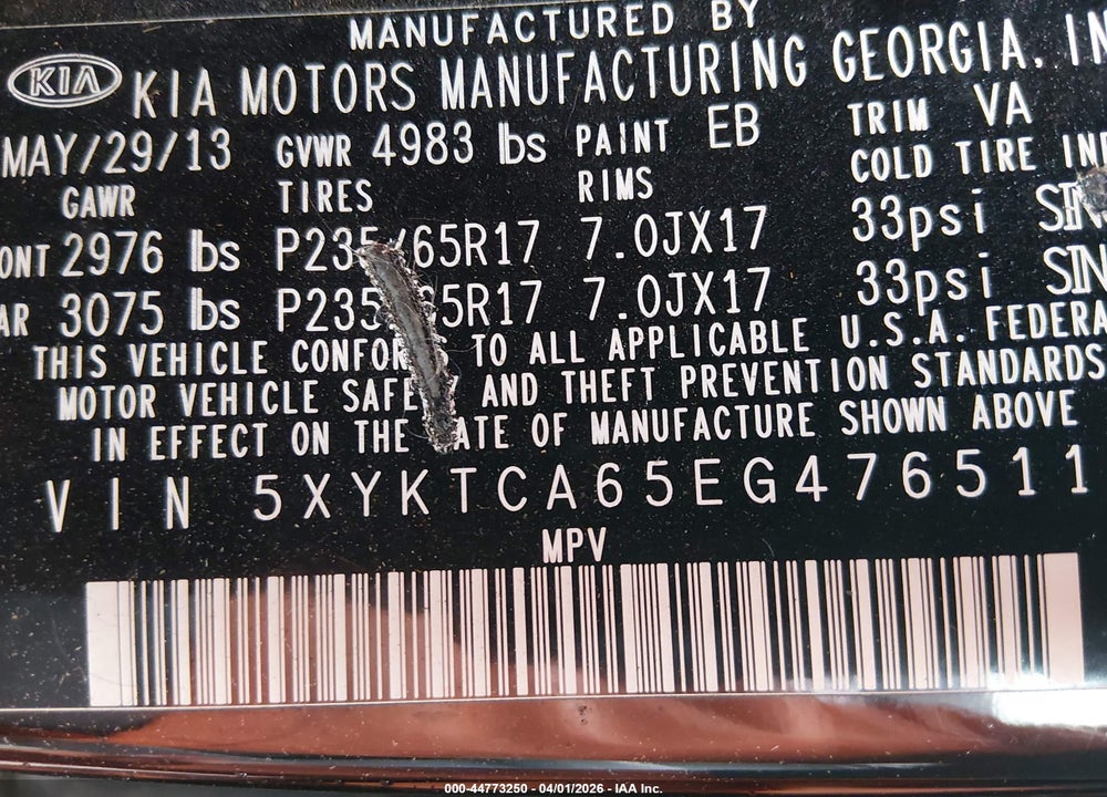 2014 KIA SORENTO LX VIN: 5XYKTCA65EG476511