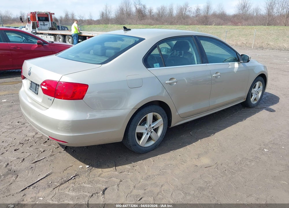2013 VOLKSWAGEN JETTA 2.0L TDI VIN: 3VWLL7AJ7DM293769