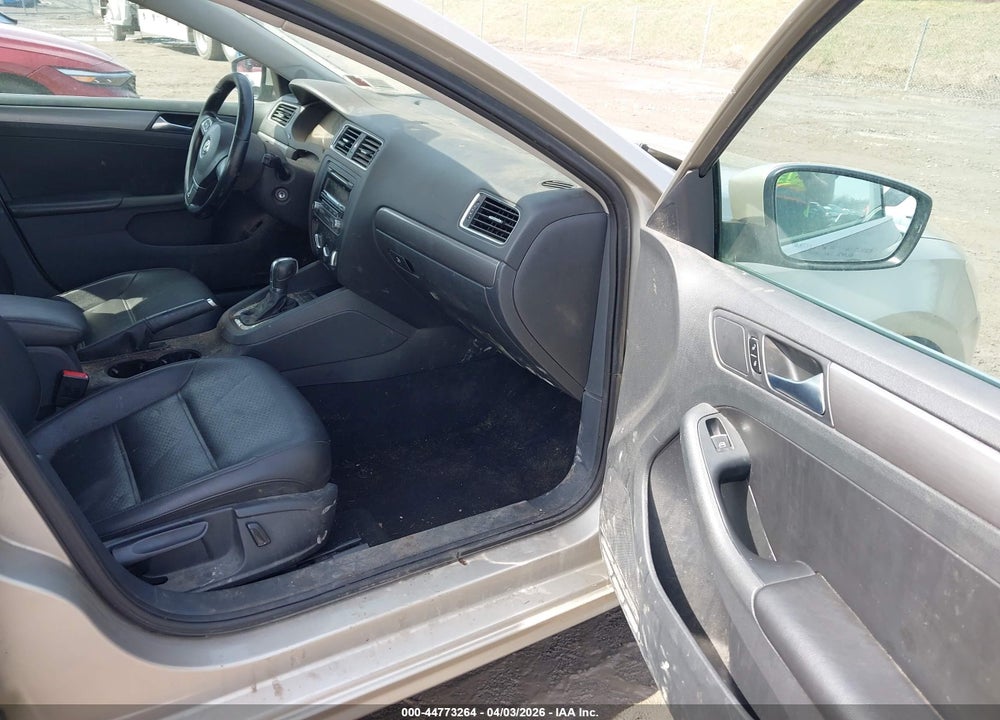 2013 VOLKSWAGEN JETTA 2.0L TDI VIN: 3VWLL7AJ7DM293769