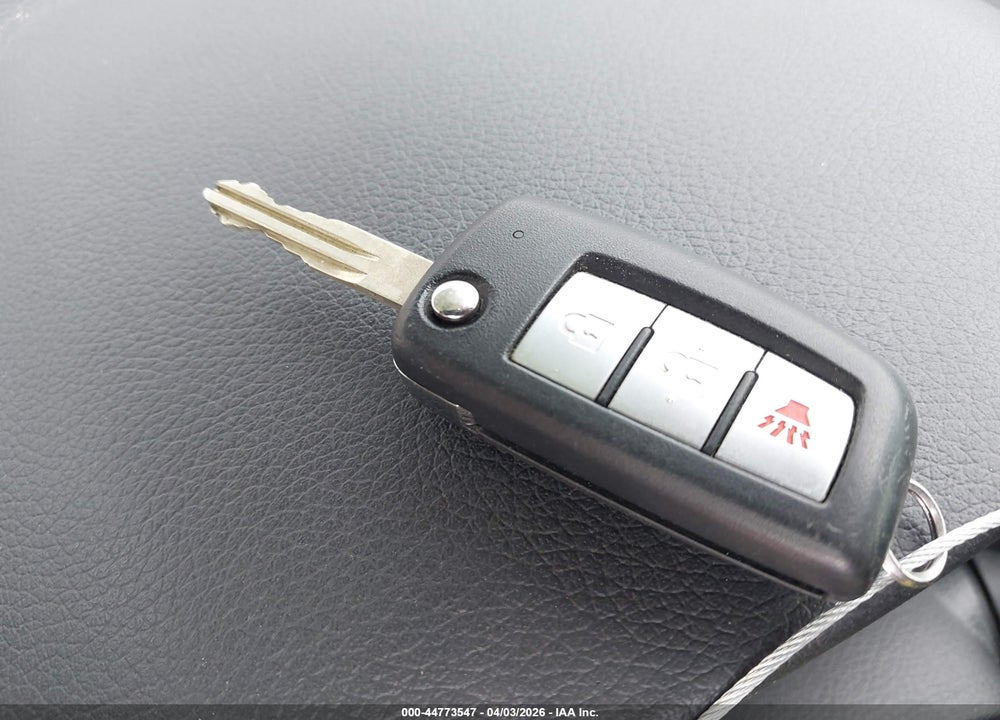 2019 NISSAN ROGUE S VIN: KNMAT2MT2KP560818