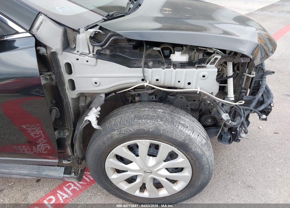 2019 NISSAN ROGUE S VIN: KNMAT2MT2KP560818