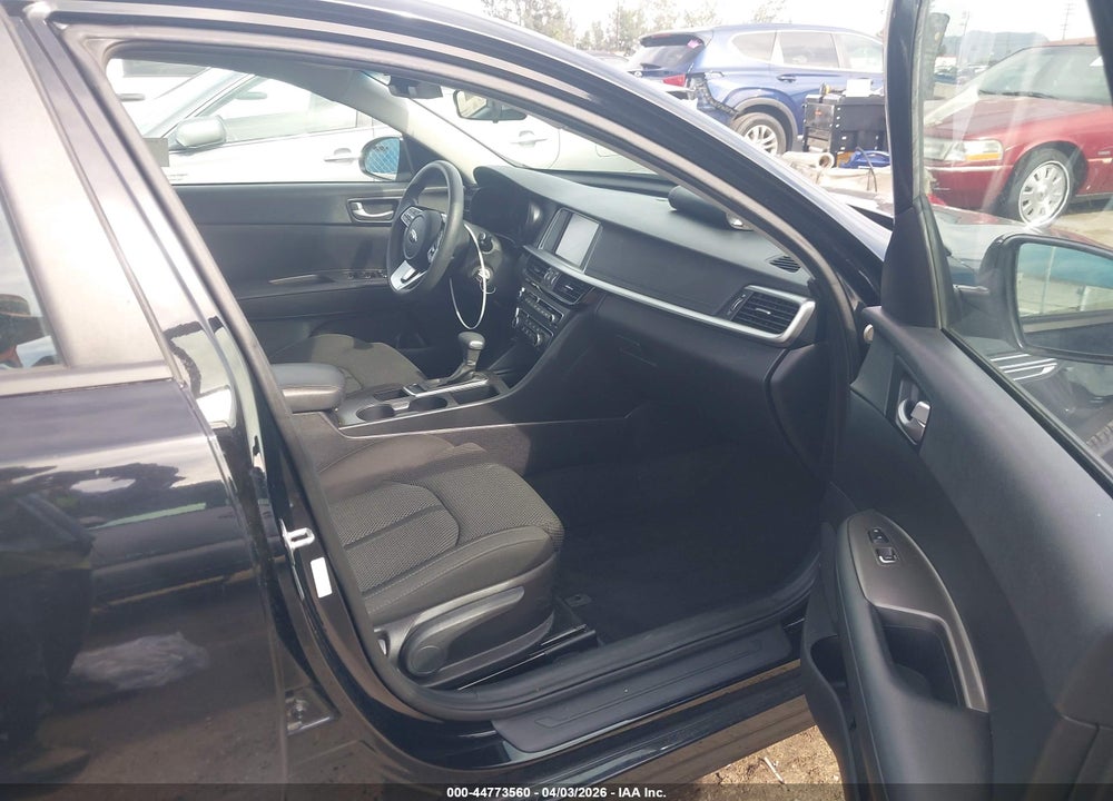2019 KIA OPTIMA LX VIN: 5XXGT4L32KG341369