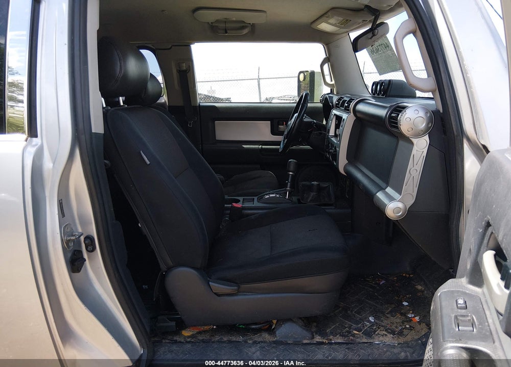 2007 TOYOTA FJ CRUISER VIN: JTEBU11F870040953