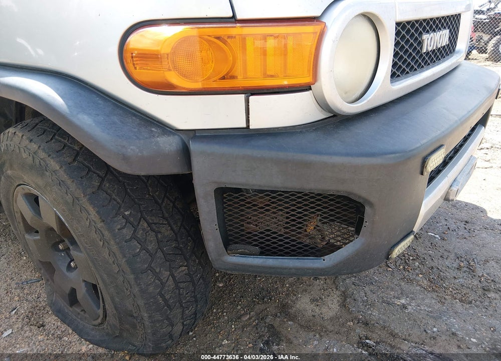 2007 TOYOTA FJ CRUISER VIN: JTEBU11F870040953