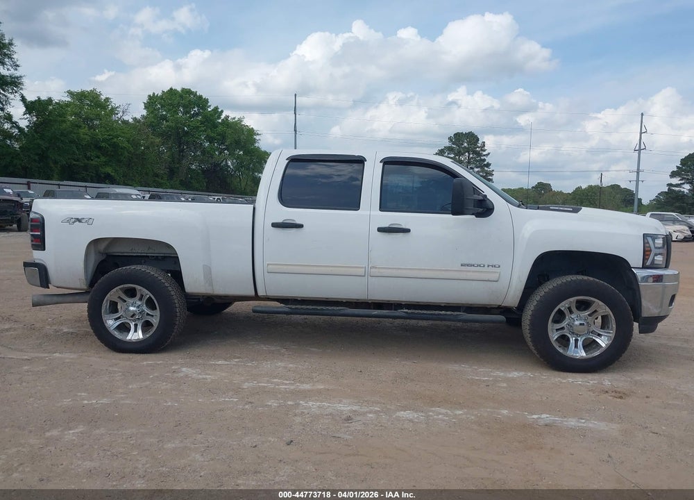 2011 CHEVROLET SILVERADO 2500HD LT VIN: 1GC1KXC89BF169040