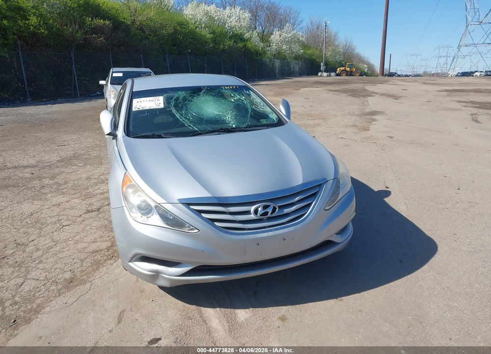 2012 HYUNDAI SONATA GLS VIN: 5NPEB4AC1CH352950