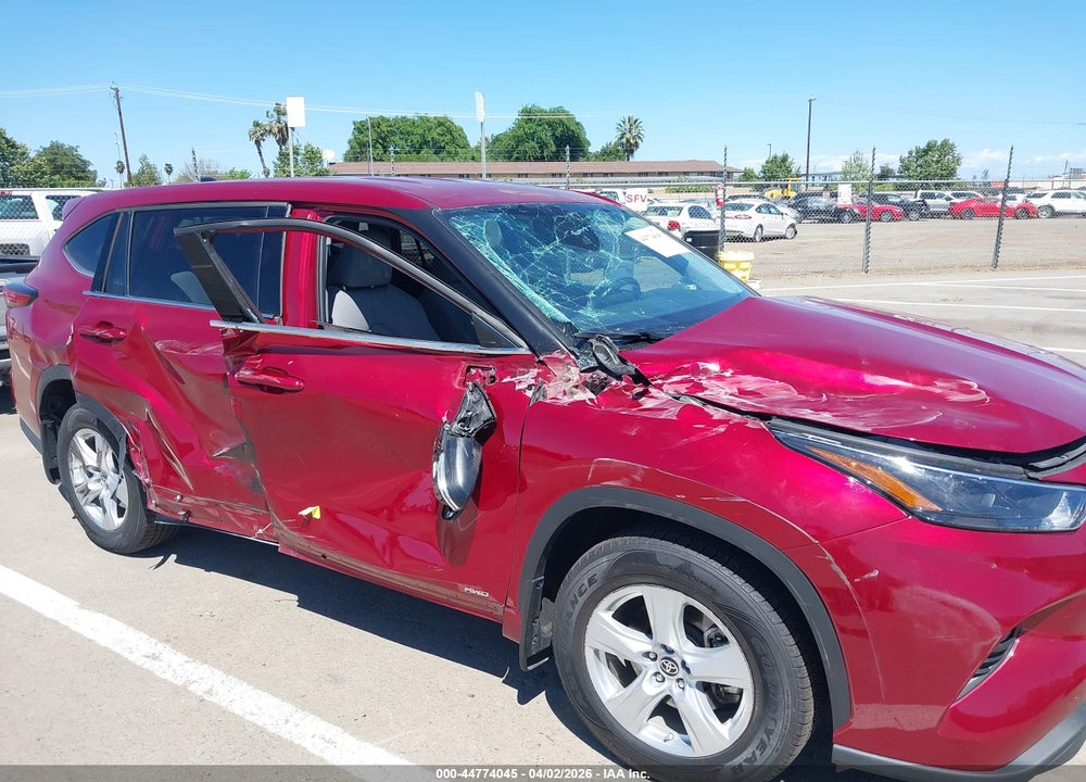 2022 TOYOTA HIGHLANDER HYBRID LE VIN: 5TDBBRCHXNS559620