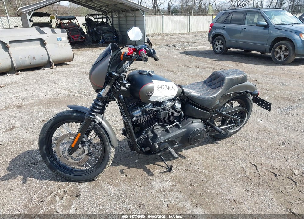 2018 HARLEY-DAVIDSON FXBB STREET BOB VIN: 1HD1YJJ12JC042081