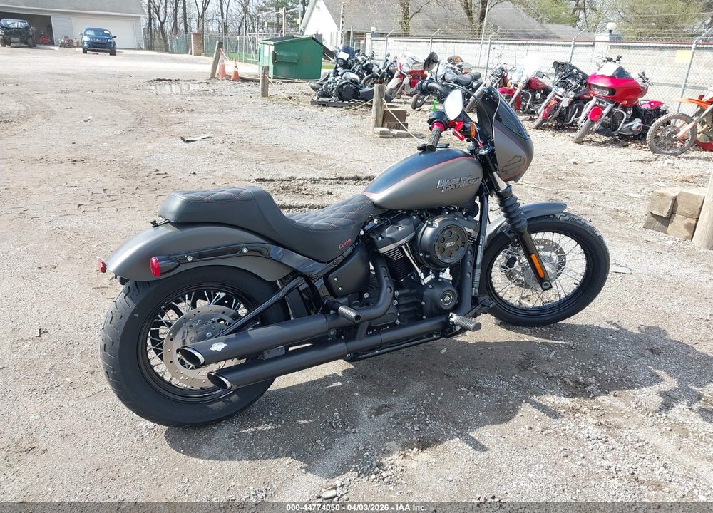 2018 HARLEY-DAVIDSON FXBB STREET BOB VIN: 1HD1YJJ12JC042081