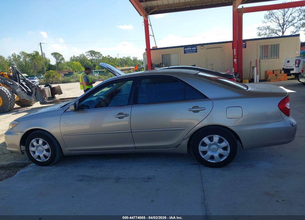2002 TOYOTA CAMRY LE VIN: 4T1BE30K92U521822