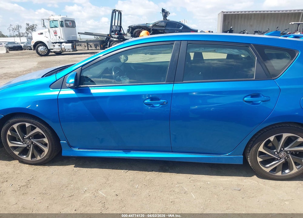2018 TOYOTA COROLLA IM VIN: JTNKARJEXJJ575282