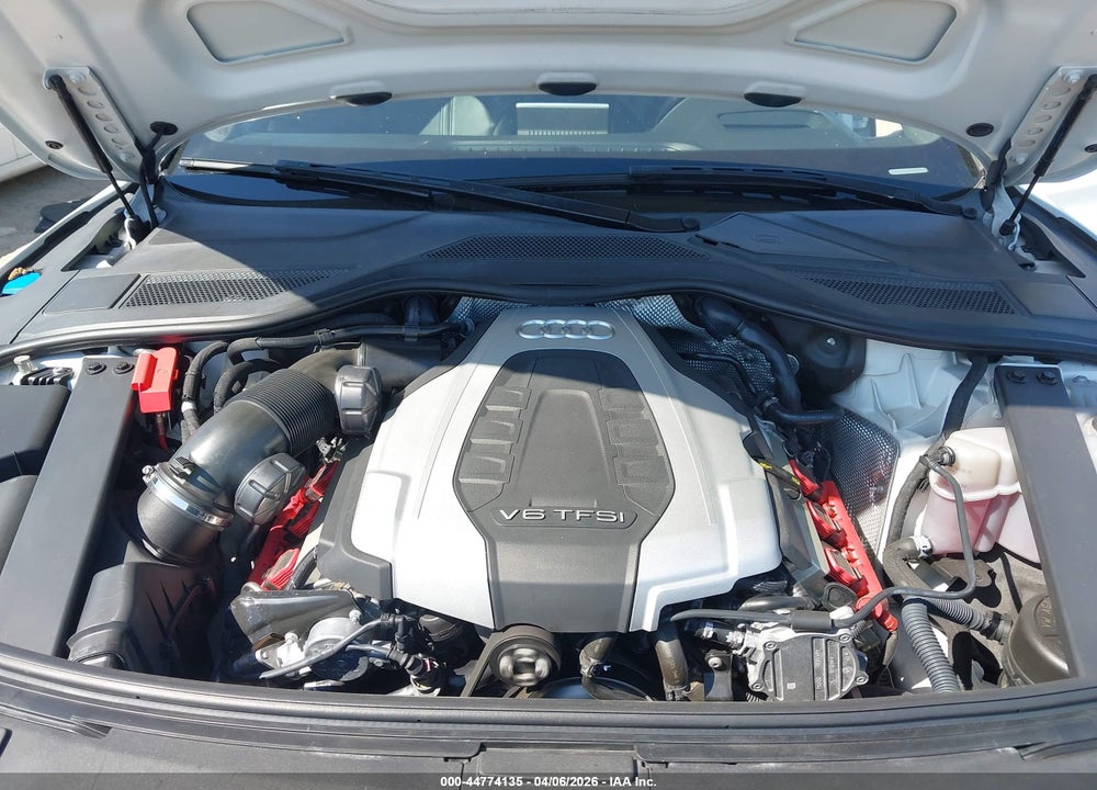 2015 AUDI A8 3.0T VIN: WAUJGAFD8FN027231